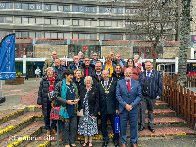 group of local cllrs and dignitaries pose for a group photo