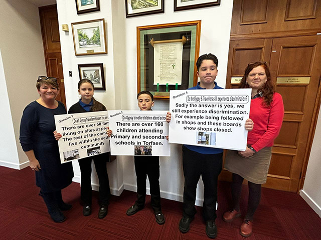 Lynne Robinson, Torfaen’s Gypsy Traveller practice manager, left with members of the youth forum who attended the council meeting with Lynne Garrett