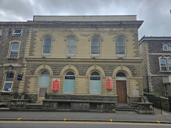 Plans to reinstate doorway at location of former Lloyds Bank cashpoint