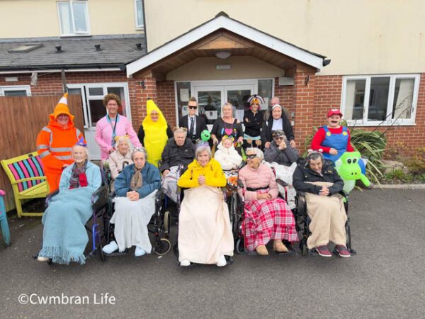 VIDEO: Cwmbran residents with dementia do sponsored walk in Cwmbran