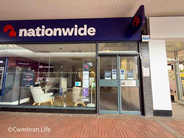 Specialist dementia nurse support now available at Nationwide branches