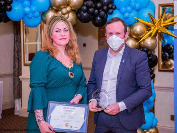 Gareth Evans given the Harald Thomas, Heart of the Community Award’