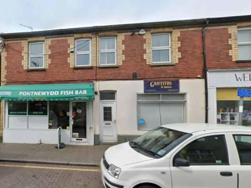 Vacant Pontnewydd office building to become three-bedroom house