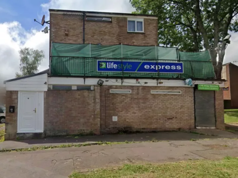 Takeaway plan for empty shop in Offway in Coed Eva
